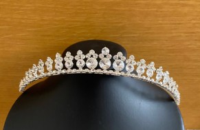 Low level discreet sparkly tiara